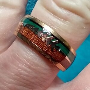 Goldtone arrow faux turquoise brown band ring
